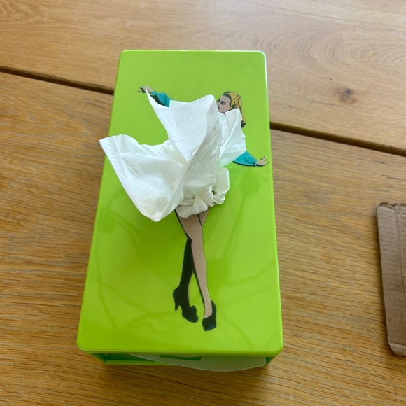 Pinup girl Tissue Box Cover Resin New in Box - Picture 11 of 14